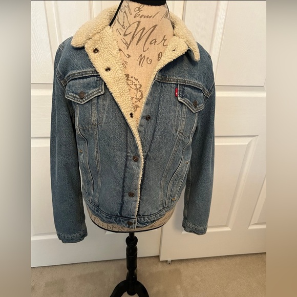 Levi Strauss Denim  Women’s Jacket with Sherpa Interior - Picture 1 of 11
